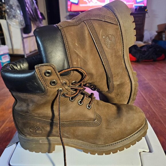 Timberland 6 Inch Boot Dark BrownNubuck Men's SIZE 7.5 - Picture 2 of 4